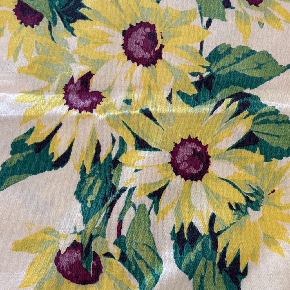Vintage Sunflower Printed Table Linen Set - Yellow & Green Floral - Picture 4 of 6